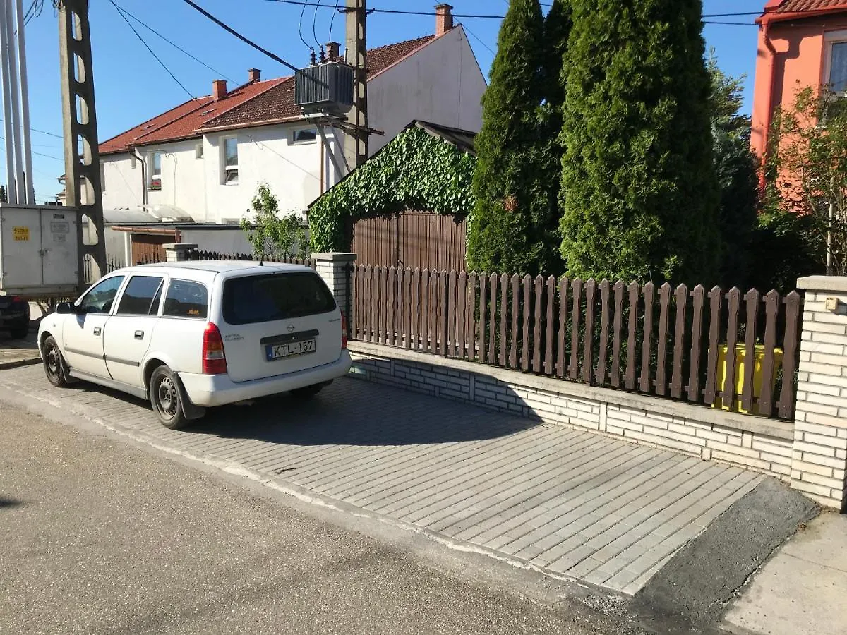 Szepasszonyvoelgyi Apartman Erlau 0*,