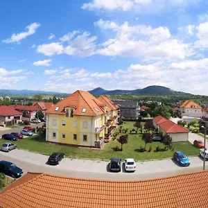  Apartman Orsika Hilltop