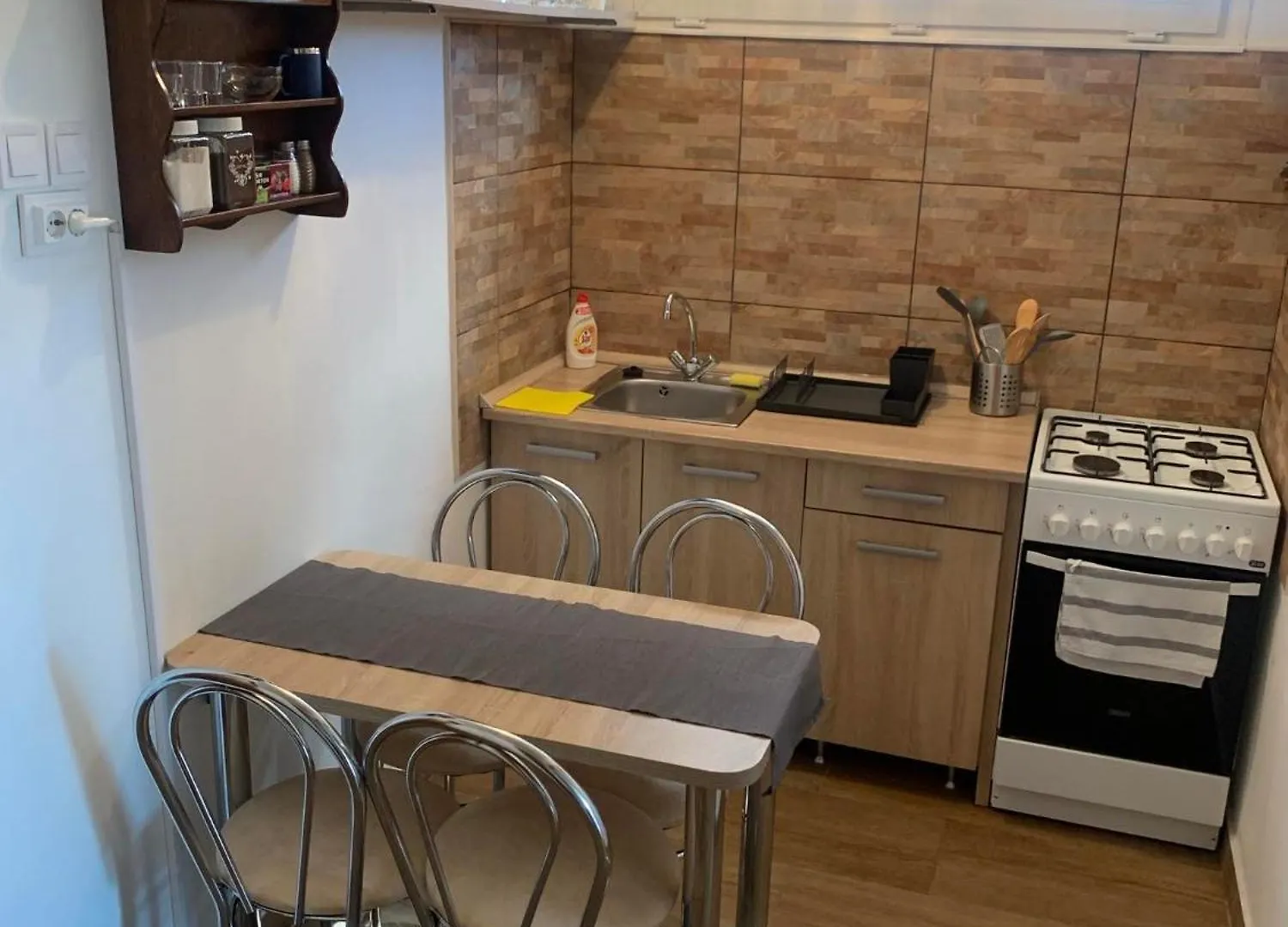 Szepasszonyvoelgyi Apartman 에게르 0*,  헝가리